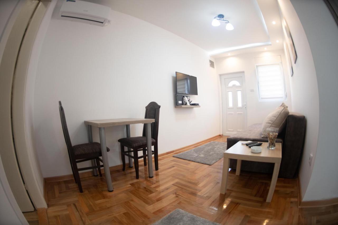 Apartman Tea 2 Lägenhet Belgrad Exteriör bild