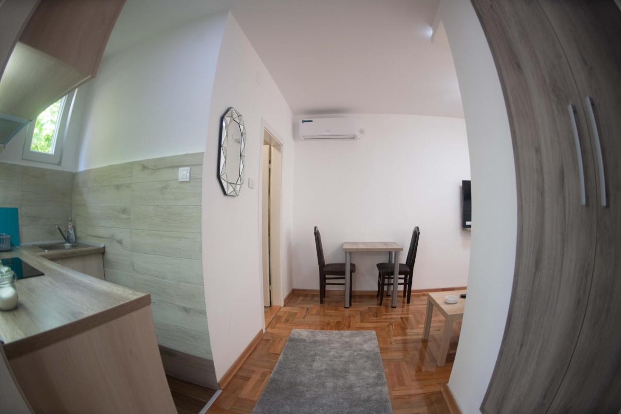 Apartman Tea 2 Lägenhet Belgrad Exteriör bild